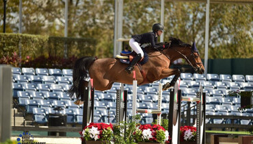 Lucy Deslauriers and Hester are best of two Deslauriers duos in $214,000 Holiday & Horses Grand Prix CSI4*