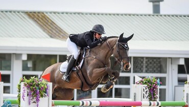 Gudrun Patteet continues winning streak at the Sunshine Tour