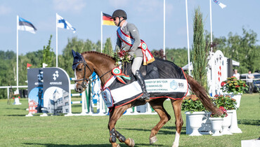 Andrius Petrovas and Zwarovski Z win Saturday’s world ranking class at 4Foulee