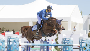 Christian Ahlmann’s Take A Chance On Me Z to Suus Kuyten