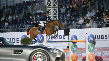 Carlos Lopez Lizarazo and Evita SG Z kick off Hubside Jumping Valence with a win
