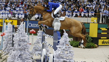 Penelope Leprevost lands the win in the Longines Grand Prix in Zürich