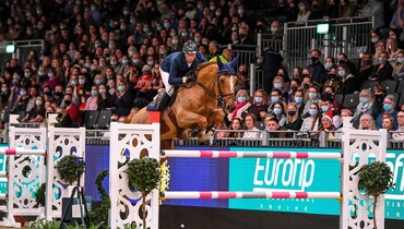 Two wins for Martin Fuchs at London International Horse Show