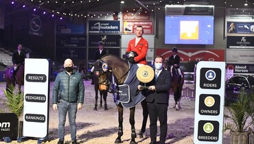 Pius Schwizer wins the CSI2* Grand Prix at Sentower Park