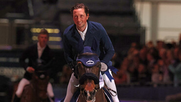 Fuchs first in round one of the Longines FEI Jumping World Cup™ Final 2022