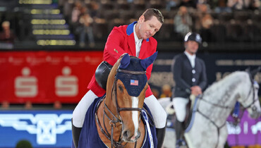 With a win, Ward leaps into the lead on day two of the Longines FEI Jumping World Cup™ Final 2022