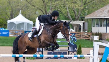 Katherine Dinan soars to victory in the Evergate Stables $40,000 1.50m New York Welcome Stake