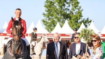 Pius Schwizer opens CSI4* Jumping International Bourg-en-Bresse with a win