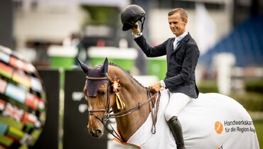 Wilm Vermeir and Linguini de la Pomme win the Prize of Handwerk at CHIO Aachen