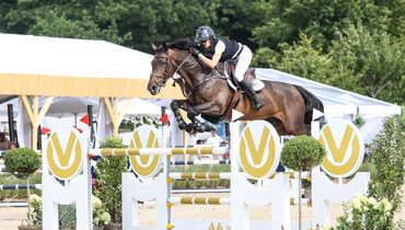 Gudrun Patteet and Sea Coast Donna Z top the 1.45m DVAG Trophy at CSI4* Hof Waterkant