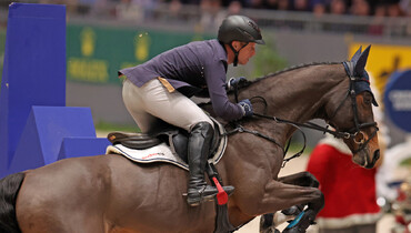 Fischerchelsea and Michael Jung win the CSI4* 1.50m Altez Industriebouw Prize at Zangersheide International