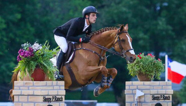 Emanuel Andrade and Clouwni break the beam with blazing victory in Hagyard Lexington Challenge