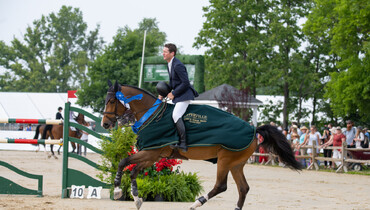 McLain Ward and and Quimi del Maset win the $226,000 FEI CSI4* Upperville Jumper Classic