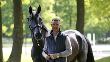 Yves Houtackers; 