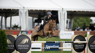 Amanda Derbyshire dominates Whalesbone Group Grand Prix