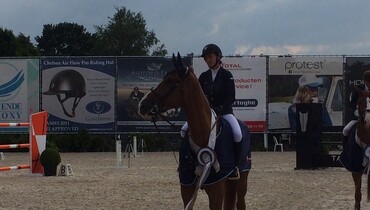 Katharina Offel makes a winning debut with Zipper