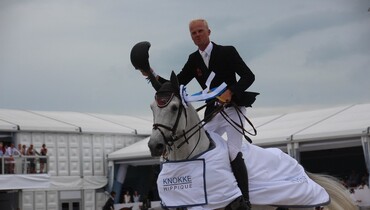 Jerome Guery gets the Porsche in the CSI5* Grand Prix at Knokke Hippique