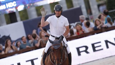 Sweltering Paris cheers patriotic victory for Delaveau