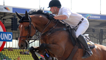 Robert Whitaker races to Friday's biggest win in Mannheim