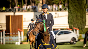 It's a brilliant first-day double for Italy at Piazza di Siena