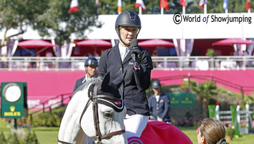 Laura Renwick and Rembrandt Blue win the Dinard Derby