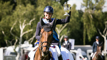 Chloe Winchester makes winning debut in Queen's Cup