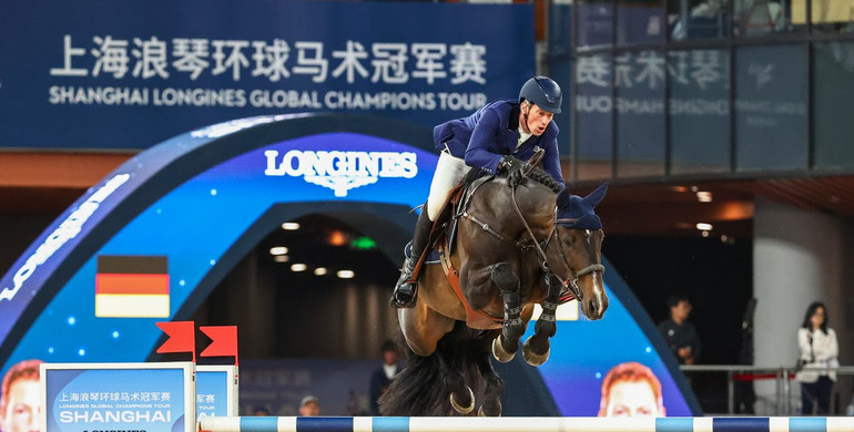 Deusser dominates under the lights in Shanghai
