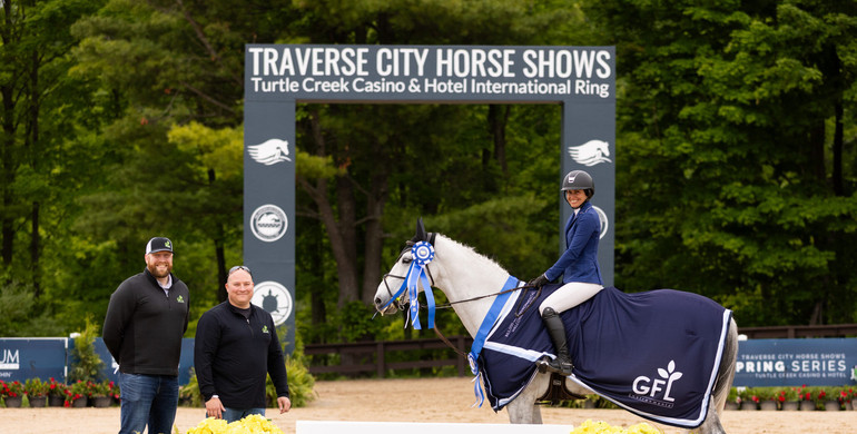 Sweet surprise for Kaitlin Campbell and Questa vd Heffinck during Traverse City Spring Series