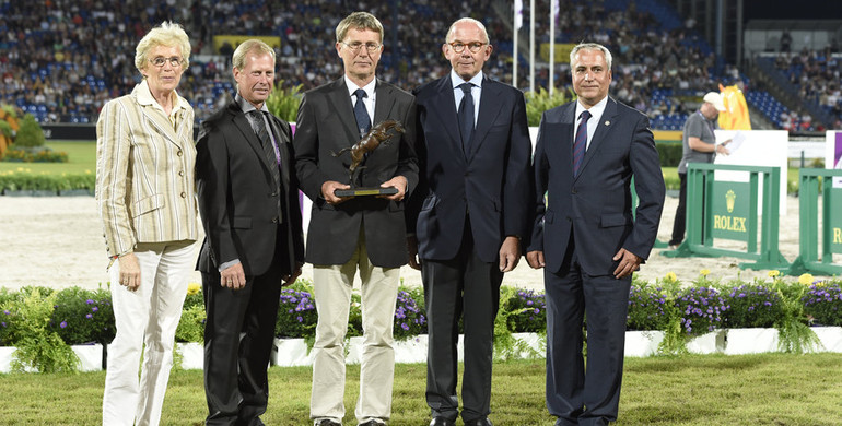 The Holsteiner Association named 2014 JOC owner of the year with Casall Ask