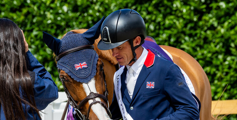 Hello Folie, David Honnet, Sue Jaggar and Di Lampard’s European team silver medal squad among recipients at British Showjumping’s 2025 Awards Ball