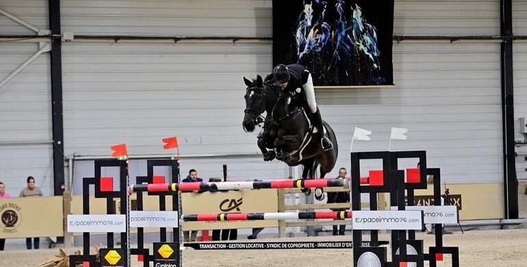 Jules Van Hoydonck and Minte vd Bisschop spoil a French party in Rouen