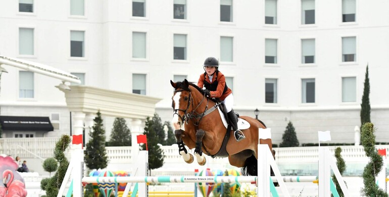 Olivia Sweetnam scores first four-star win aboard Epic in the CSI4* $117,000 Marine Corps Heritage Foundation Grand Prix qualifier