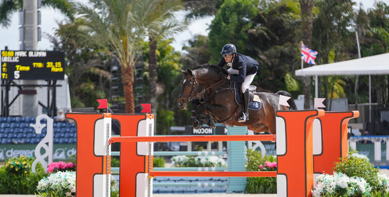 Colombian anthem plays for Mark Bluman and Ubiluc in Hermès CSI5* 1.50m Classic