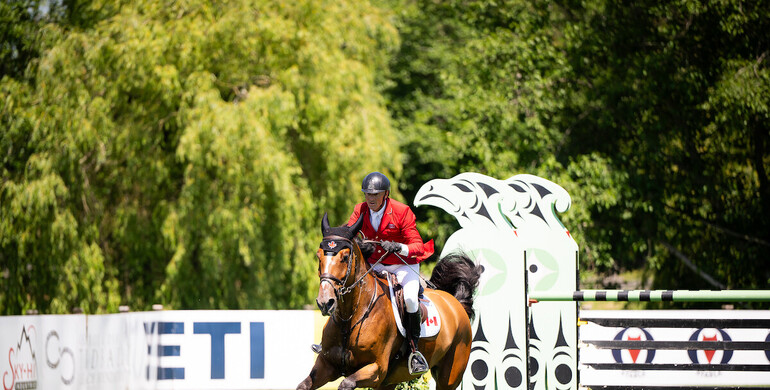 Gavin Moylan and Anton 869 edge Swail at Thunderbird Show Park