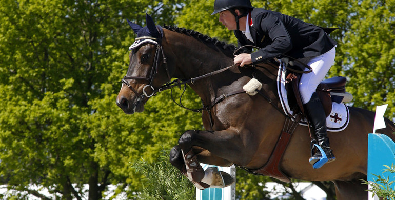Buckle Up to Shane Sweetnam