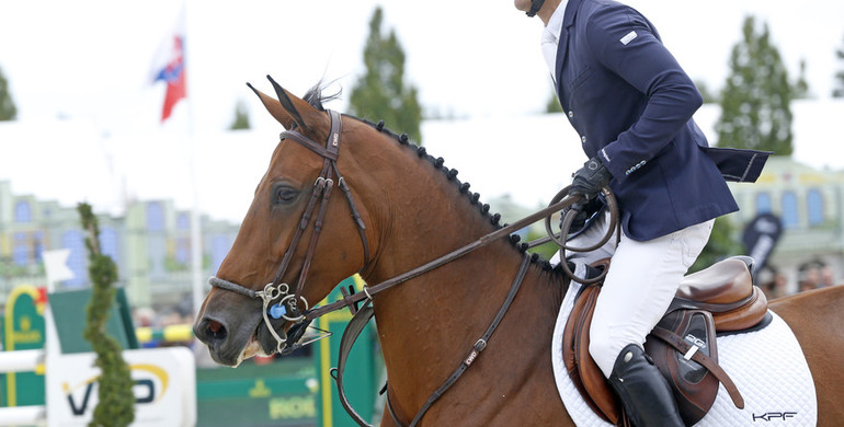 Farrington and Nassar top Longines FEI World Cup Jumping North American Leagues
