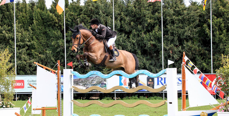 Robert Whitaker and Catwalk IV win the 4* Invitational Grand Prix at the Sunshine Tour