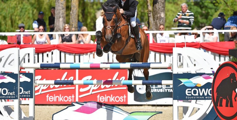 Close race as James Paterson-Robinson wins Saturday's Gold Tour in Linz