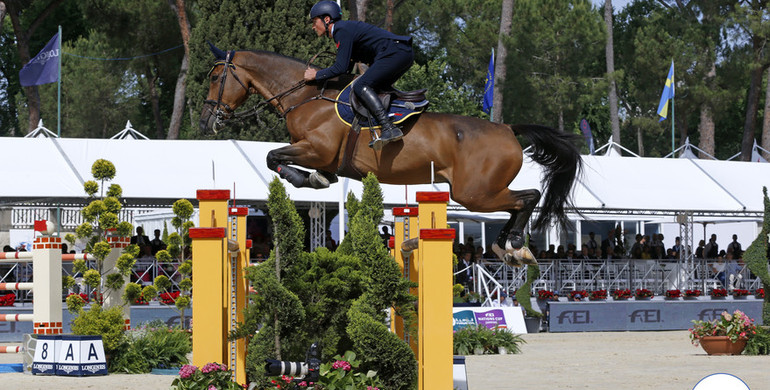 Lorenzo de Luca leads the way in Dublin to win Longines International Grand Prix of Ireland