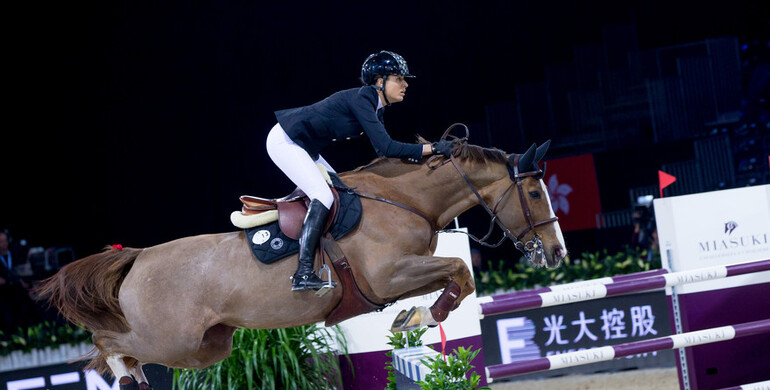 Coriana van Klapscheut wins the EEM Trophy in Hong Kong