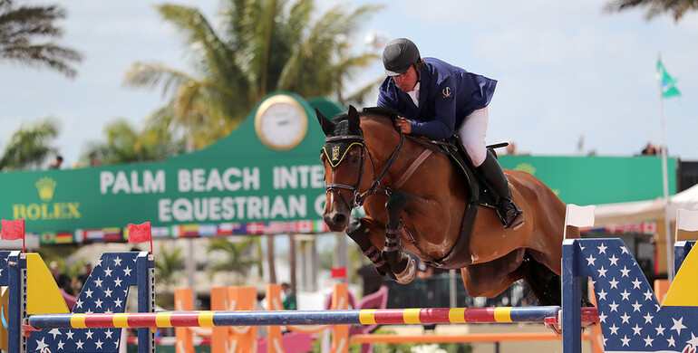 Brazil’s José Roberto Reynoso dominates first day of WEF’s final week