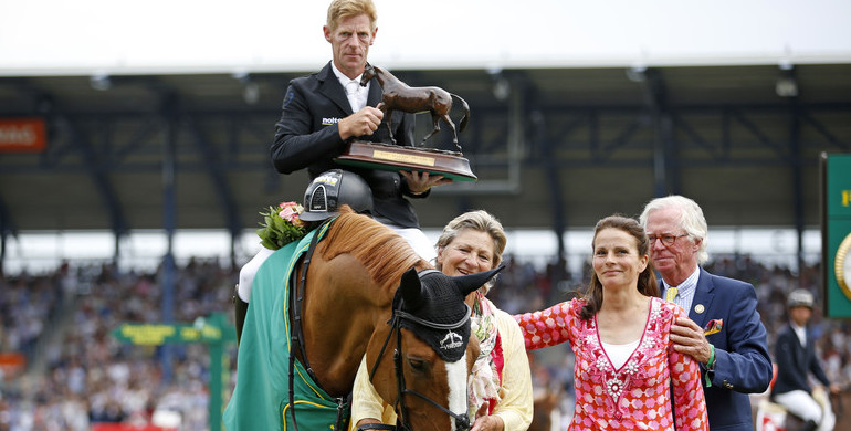 The Halla Challenge Trophy to Pret A Tout at CHIO Aachen