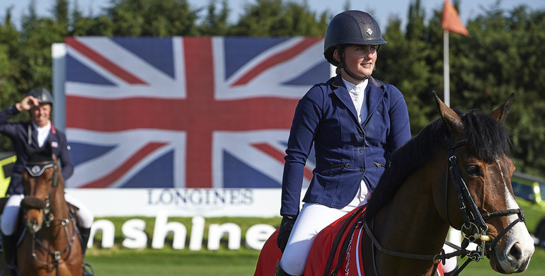 Jodie Hall McAteer wins the Coca Cola Trophy at the Sunshine Tour