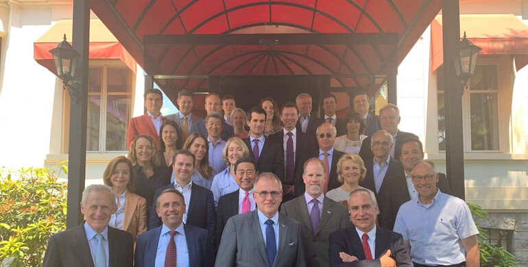 The future of jumping debated at round table session in Lausanne