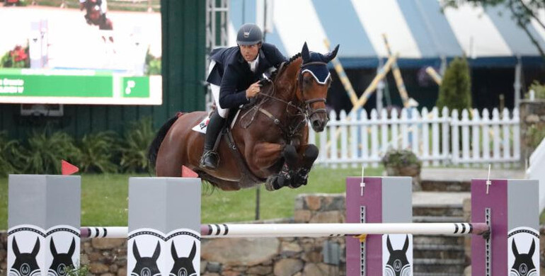 Alex Granato and Carlchen W race to win Upperville Welcome Stakes