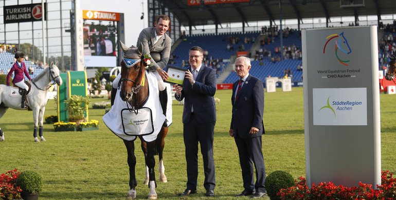 Philipp Weishaupt closes off Wednesday’s competitions with a home win at CHIO Aachen