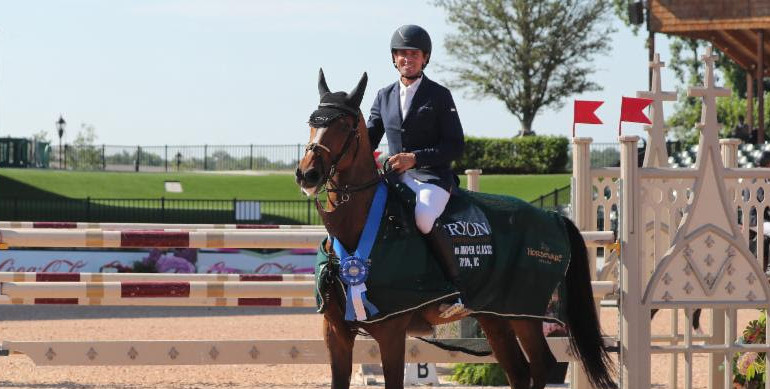Roberto Teran Tafur earns blue in $36,000 Classic CSI3* aboard Dena Siennem