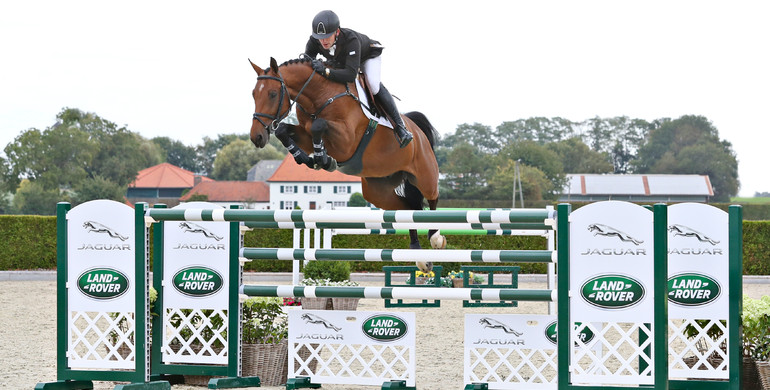 Holger Hetzel Sport Horse Sales presents: Awesome