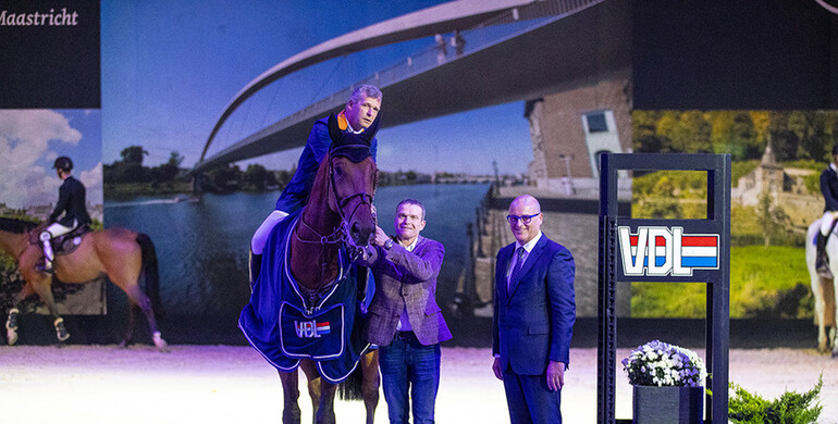 Henk van de Pol wins the VDL Groep Prize at Jumping Indoor Maastricht