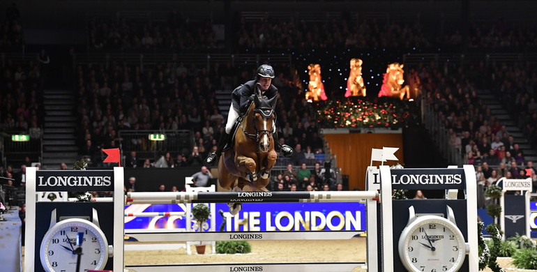 Darragh Kenny wins the Longines Christmas Cracker at Olympia